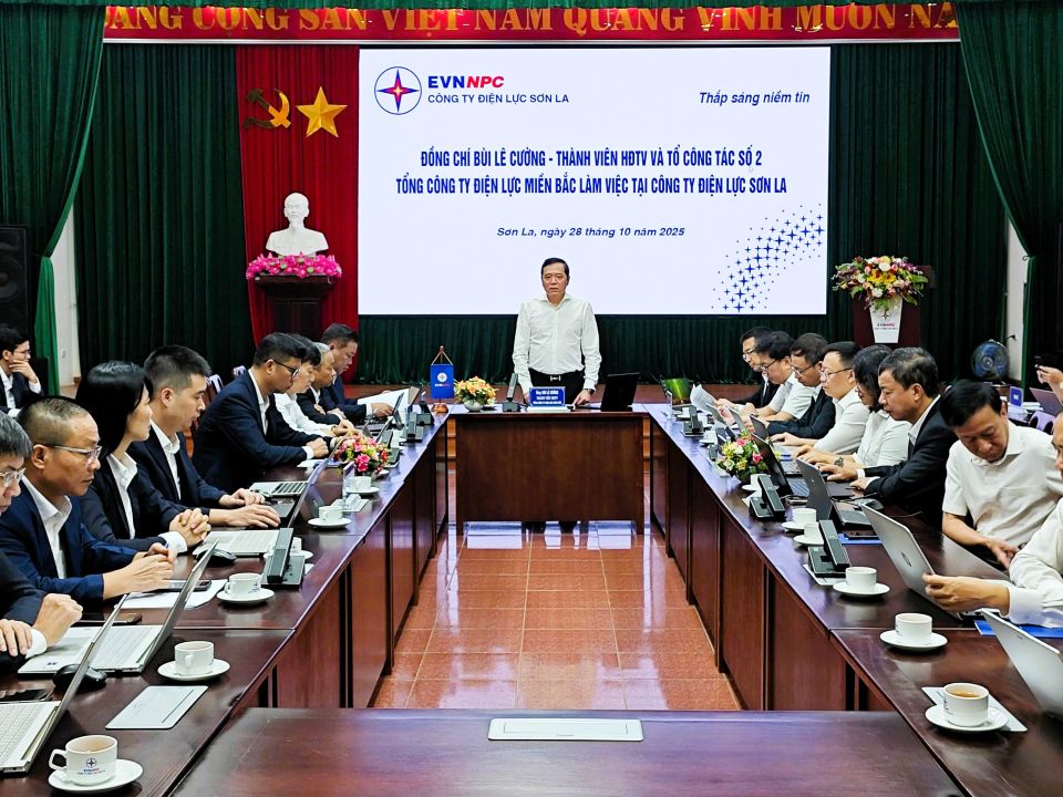 EVNNPC rà soát tình hình thực hiện kế hoạch SXKD và đầu tư phát triển 5 năm (2021 - 2025) của Công ty Điện lực Sơn La